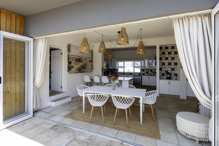 5 Bedroom Property for Sale in West Beach Eastern Cape